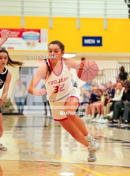 Thumbnail 1 in Bloomington South vs. Center Grove (HSAA 4A Sectional 13 First Round) photogallery.
