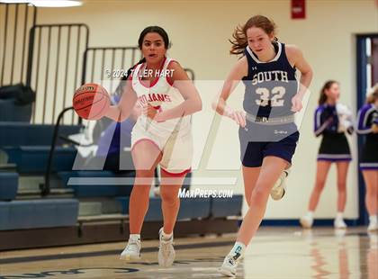 Thumbnail 2 in Bloomington South vs. Center Grove (HSAA 4A Sectional 13 First Round) photogallery.
