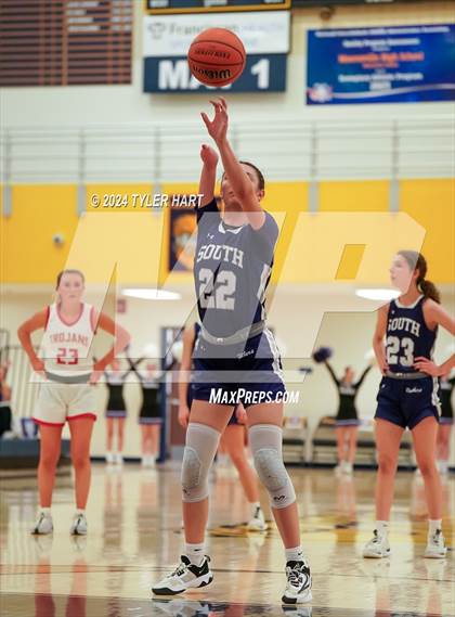 Thumbnail 2 in Bloomington South vs. Center Grove (HSAA 4A Sectional 13 First Round) photogallery.