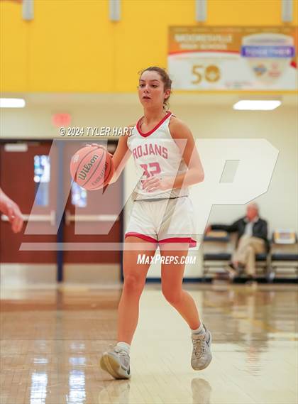 Thumbnail 2 in Bloomington South vs. Center Grove (HSAA 4A Sectional 13 First Round) photogallery.