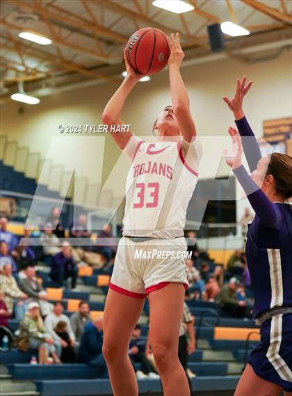 Thumbnail 2 in Bloomington South vs. Center Grove (HSAA 4A Sectional 13 First Round) photogallery.