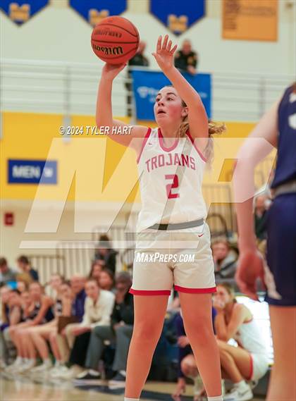 Thumbnail 1 in Bloomington South vs. Center Grove (HSAA 4A Sectional 13 First Round) photogallery.