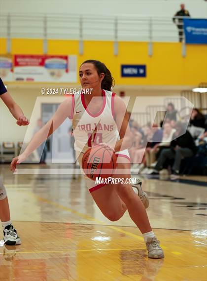 Thumbnail 1 in Bloomington South vs. Center Grove (HSAA 4A Sectional 13 First Round) photogallery.