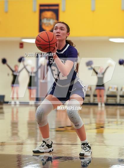 Thumbnail 2 in Bloomington South vs. Center Grove (HSAA 4A Sectional 13 First Round) photogallery.