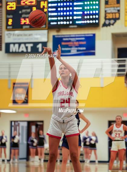 Thumbnail 2 in Bloomington South vs. Center Grove (HSAA 4A Sectional 13 First Round) photogallery.