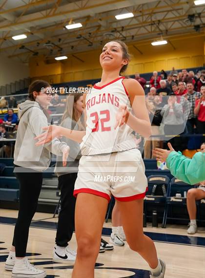 Thumbnail 3 in Bloomington South vs. Center Grove (HSAA 4A Sectional 13 First Round) photogallery.