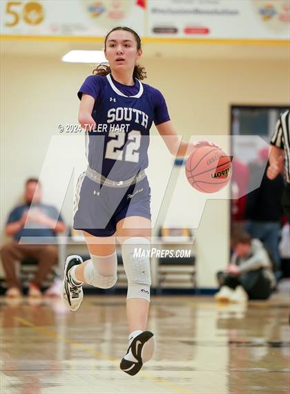 Thumbnail 1 in Bloomington South vs. Center Grove (HSAA 4A Sectional 13 First Round) photogallery.
