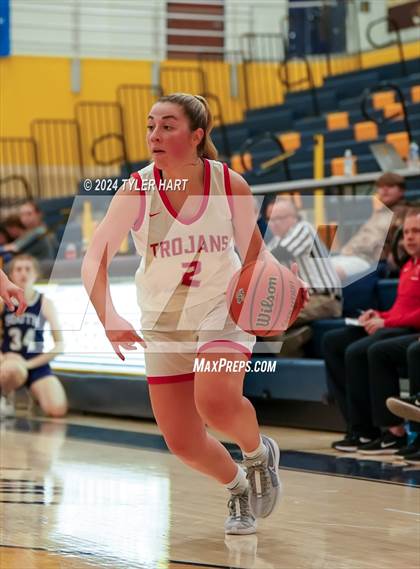 Thumbnail 3 in Bloomington South vs. Center Grove (HSAA 4A Sectional 13 First Round) photogallery.