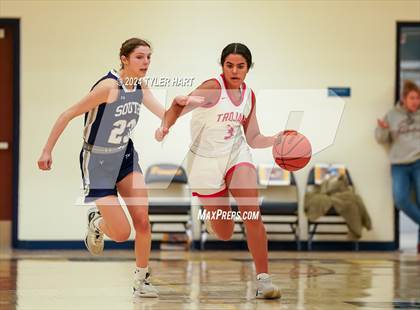 Thumbnail 3 in Bloomington South vs. Center Grove (HSAA 4A Sectional 13 First Round) photogallery.