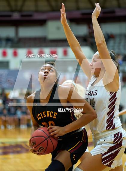 Thumbnail 3 in Science Hill @ Dobyns-Bennett photogallery.