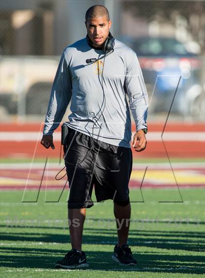 Thumbnail 3 in FR: Royal @ Simi Valley photogallery.