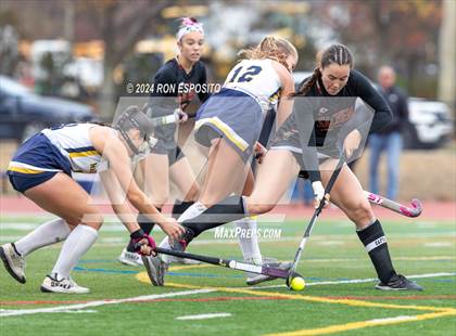 Thumbnail 2 in Sachem East vs Massapequa (NYSPHSAA Class A Regional) photogallery.