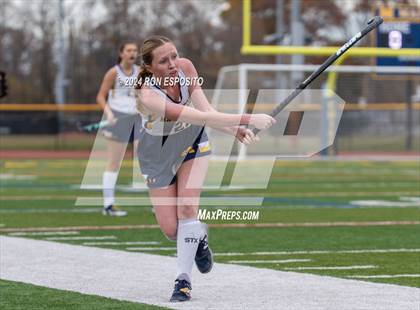 Thumbnail 3 in Sachem East vs Massapequa (NYSPHSAA Class A Regional) photogallery.