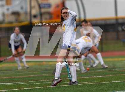Thumbnail 3 in Sachem East vs Massapequa (NYSPHSAA Class A Regional) photogallery.