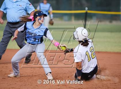Thumbnail 3 in Pueblo vs. Yuma Catholic photogallery.