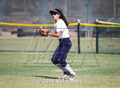 Thumbnail 1 in Pueblo vs. Yuma Catholic photogallery.