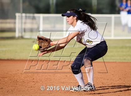 Thumbnail 3 in Pueblo vs. Yuma Catholic photogallery.