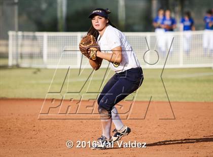 Thumbnail 1 in Pueblo vs. Yuma Catholic photogallery.