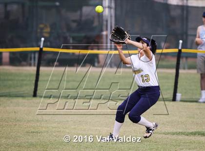 Thumbnail 2 in Pueblo vs. Yuma Catholic photogallery.
