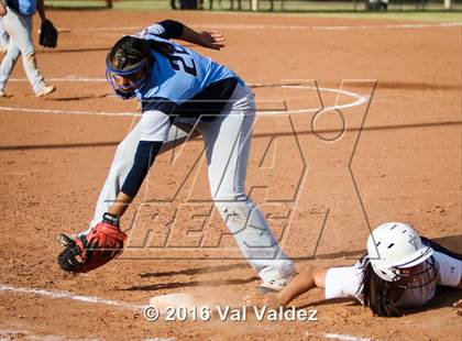 Thumbnail 2 in Pueblo vs. Yuma Catholic photogallery.
