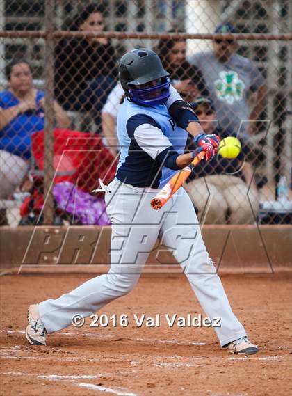 Thumbnail 3 in Pueblo vs. Yuma Catholic photogallery.