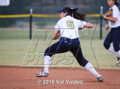 Thumbnail 2 in Pueblo vs. Yuma Catholic photogallery.