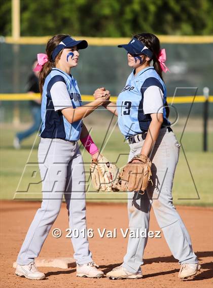 Thumbnail 3 in Pueblo vs. Yuma Catholic photogallery.