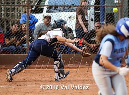 Thumbnail 1 in Pueblo vs. Yuma Catholic photogallery.