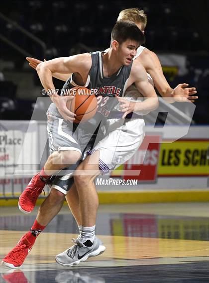 Thumbnail 3 in Seattle Christian vs. Sumner photogallery.