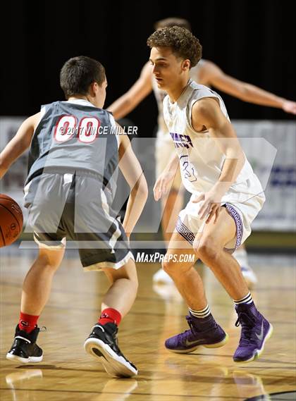 Thumbnail 2 in Seattle Christian vs. Sumner photogallery.
