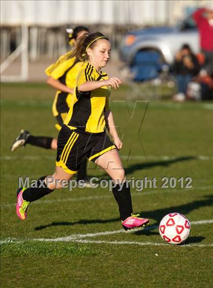 Thumbnail 1 in Elliot Christian vs. Hughson photogallery.