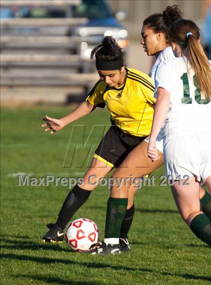 Thumbnail 3 in Elliot Christian vs. Hughson photogallery.