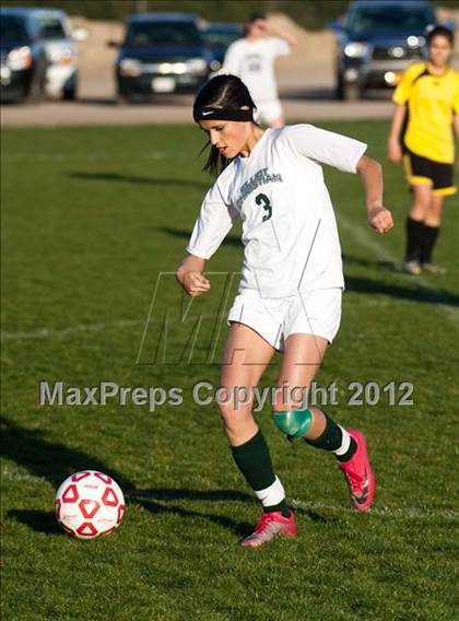 Thumbnail 2 in Elliot Christian vs. Hughson photogallery.