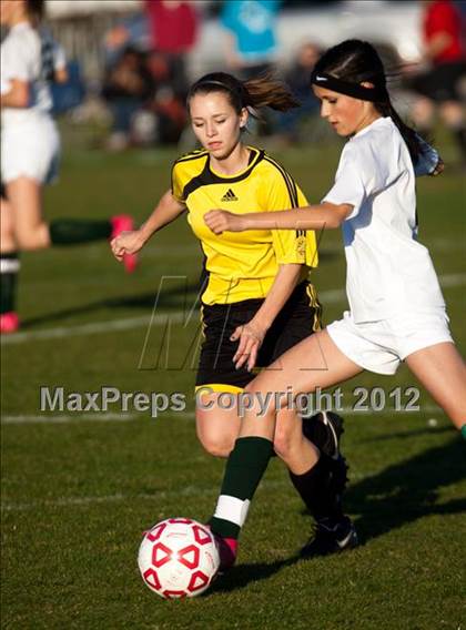 Thumbnail 2 in Elliot Christian vs. Hughson photogallery.