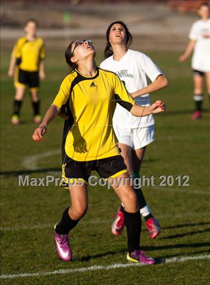 Thumbnail 3 in Elliot Christian vs. Hughson photogallery.