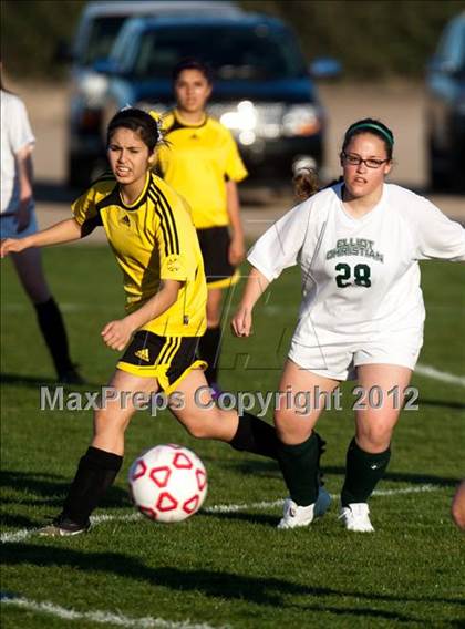 Thumbnail 1 in Elliot Christian vs. Hughson photogallery.