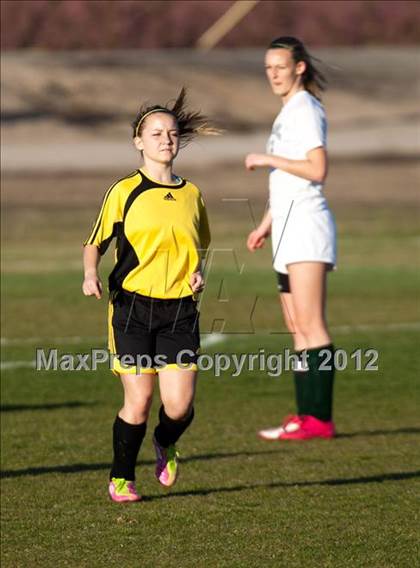 Thumbnail 3 in Elliot Christian vs. Hughson photogallery.