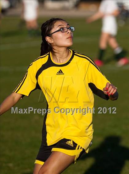 Thumbnail 2 in Elliot Christian vs. Hughson photogallery.
