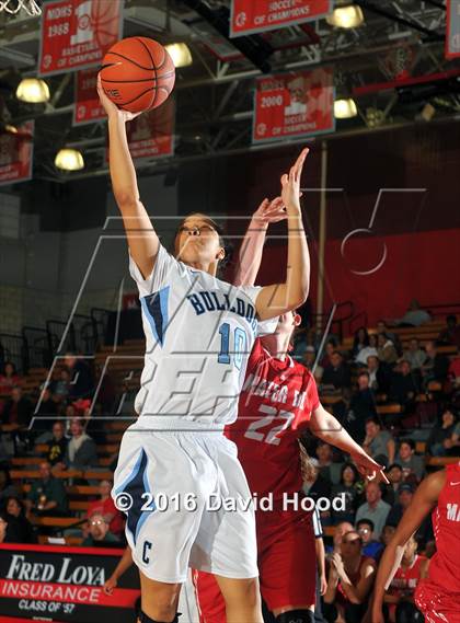 Thumbnail 3 in Centennial vs Mater Dei (Nike Extravaganza) photogallery.