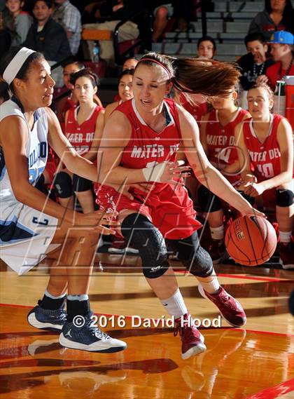 Thumbnail 1 in Centennial vs Mater Dei (Nike Extravaganza) photogallery.