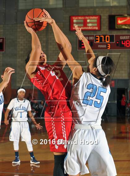 Thumbnail 2 in Centennial vs Mater Dei (Nike Extravaganza) photogallery.