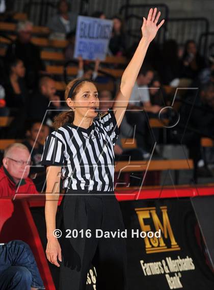 Thumbnail 2 in Centennial vs Mater Dei (Nike Extravaganza) photogallery.
