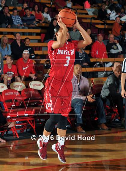 Thumbnail 3 in Centennial vs Mater Dei (Nike Extravaganza) photogallery.