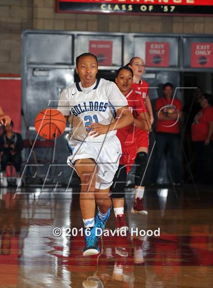Thumbnail 1 in Centennial vs Mater Dei (Nike Extravaganza) photogallery.