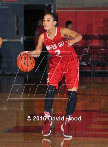 Thumbnail 3 in Centennial vs Mater Dei (Nike Extravaganza) photogallery.
