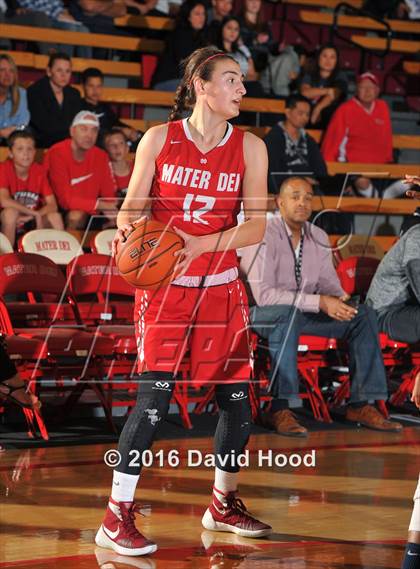 Thumbnail 2 in Centennial vs Mater Dei (Nike Extravaganza) photogallery.