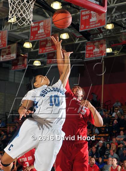 Thumbnail 2 in Centennial vs Mater Dei (Nike Extravaganza) photogallery.