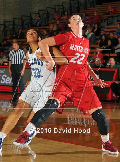 Thumbnail 2 in Centennial vs Mater Dei (Nike Extravaganza) photogallery.