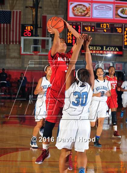 Thumbnail 2 in Centennial vs Mater Dei (Nike Extravaganza) photogallery.