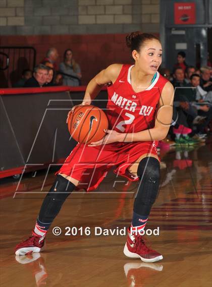 Thumbnail 1 in Centennial vs Mater Dei (Nike Extravaganza) photogallery.